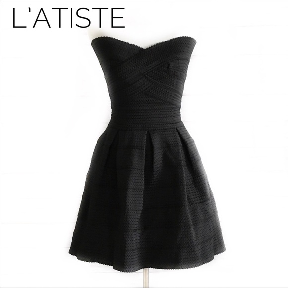 L'ATISTE Dresses & Skirts - L’ATISTE strapless black A-line dress medium